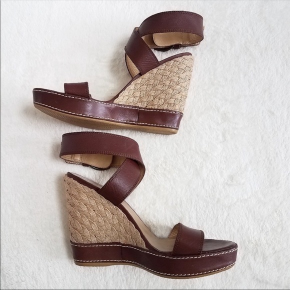 EUC worn once STUART WEITZMAN BROWN WEDGE SANDALA - Picture 3 of 7